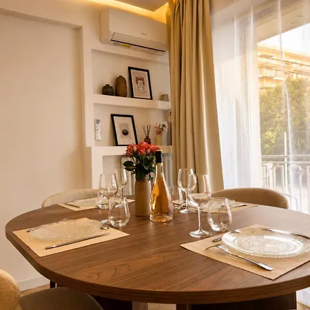 Modern 2-bedroom - Walk To & Old Town 公寓 昂蒂布