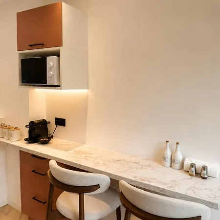 Modern 2-bedroom - Walk To & Old Town 公寓