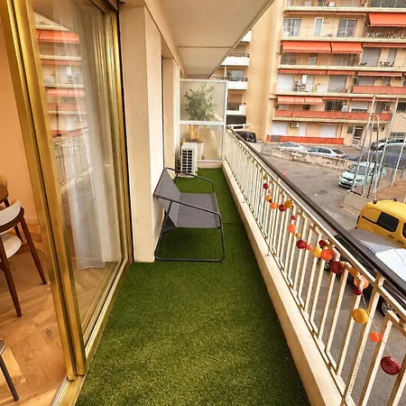 Modern 2-bedroom - Walk To & Old Town 公寓